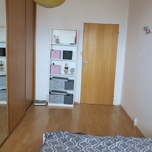 samostatná izba v Petržalke