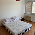 Ponúkam na prenájom dve samostatné izby v rodinnom dome