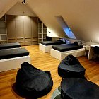 Amnis Student House_Podkrovný Byt 80m2 pre 4 študentky v Centre Trnavy_100m od TRUNI