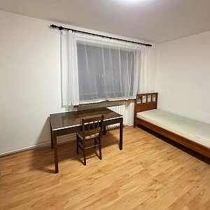 Samostatna izba v RD pre muža od 27.Jan.2026